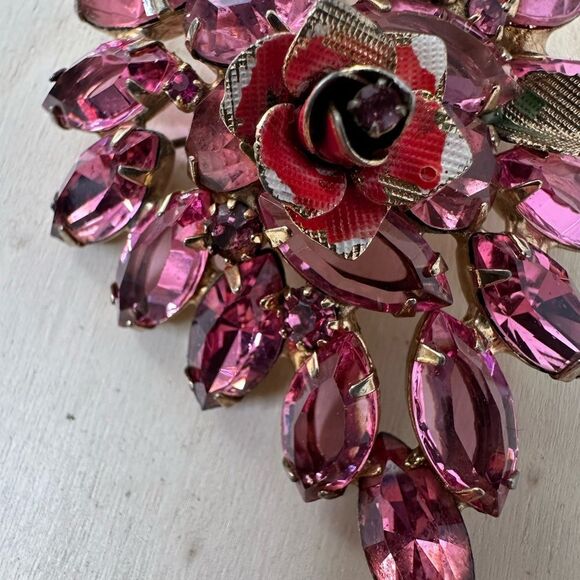Vintage 60s Incredible Pink Rhinestone Victorian Rose Set Brooch And Earrings - Picture 7 of 10